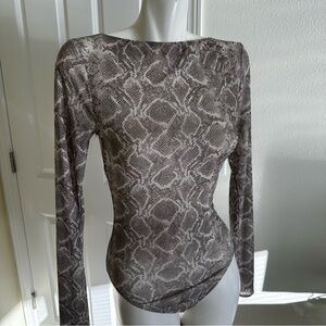 Good American Snakeskin Long Sleeve Top - Black and White